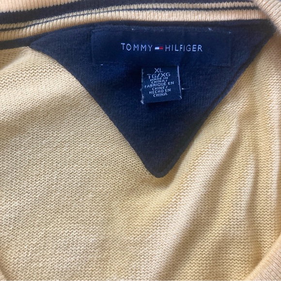 Tommy Hilfiger Mens Sweater Yellow XL Jumper VNeck Long Sleeve 💯 Percent Cotton - Picture 4 of 6